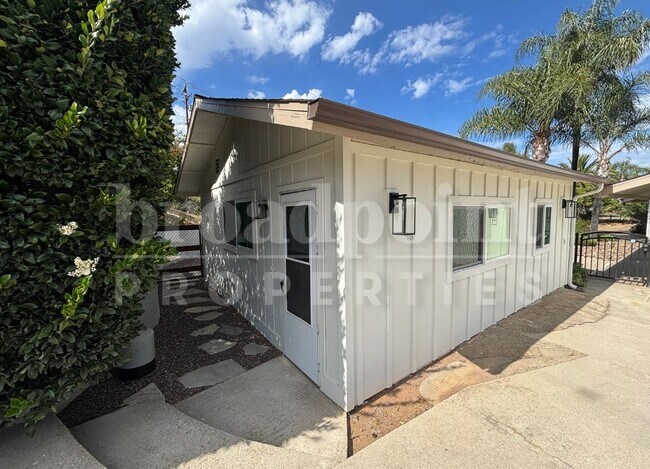 Building Photo - 11145 Meadow Glen Way E
