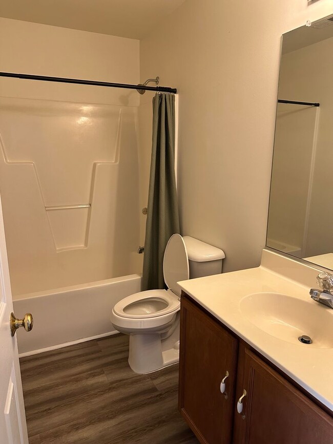 Building Photo - 3BR/2BA single level home