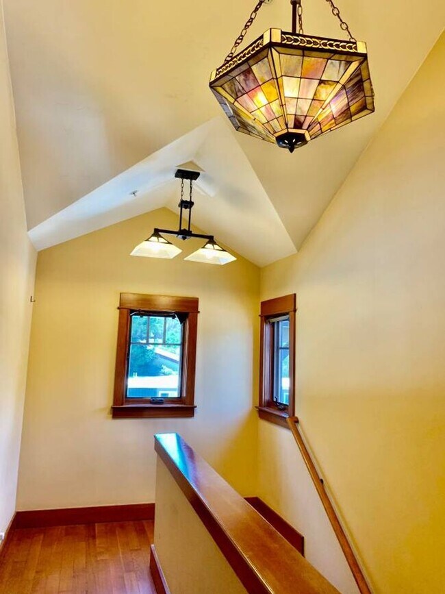 Building Photo - 3 Bedroom/2 Bath Downtown SLO