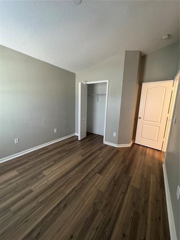 Building Photo - 18006 Birdwater Dr