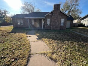 Building Photo - 3/1 Near Texas Tech