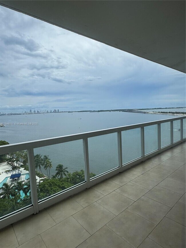 Building Photo - 2451 Brickell Ave