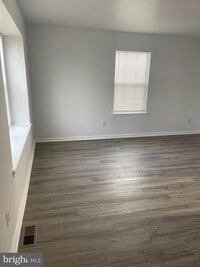 Building Photo - 288 Vincent Cir