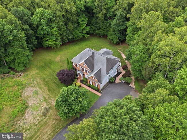 Building Photo - 5081 Wolf Run Shoals Rd