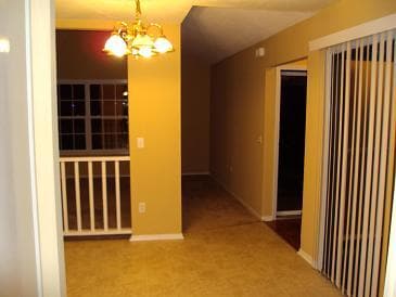 Building Photo - 2228 Woodridge Ln