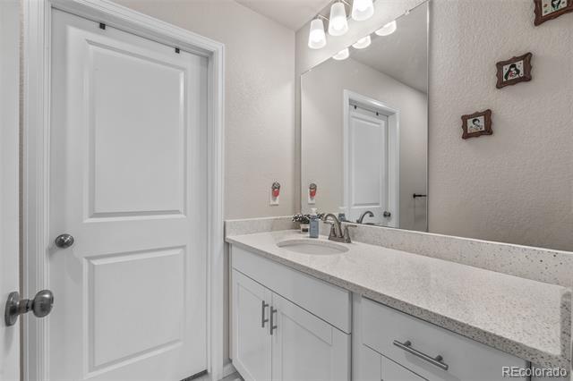 Building Photo - 5784 Dakan Lp