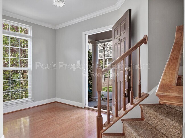 Building Photo - 3823 Maher Manor