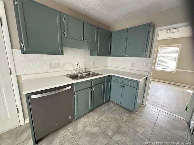 Building Photo - 6036 Lakeway Dr