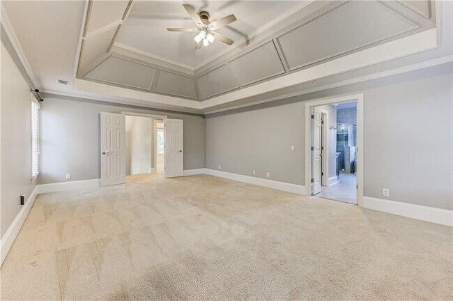 Building Photo - 2745 Lenox Rd NE