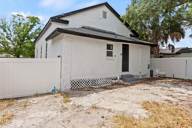 Building Photo - 2901 N 20th St