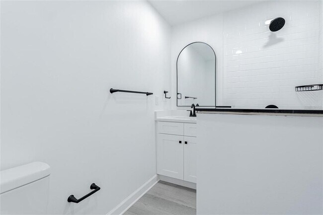 Building Photo - 341 Sterling Dr