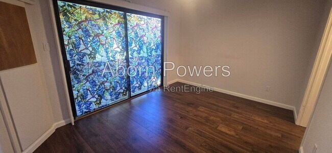 Building Photo - 2417 Oakenshield Rd