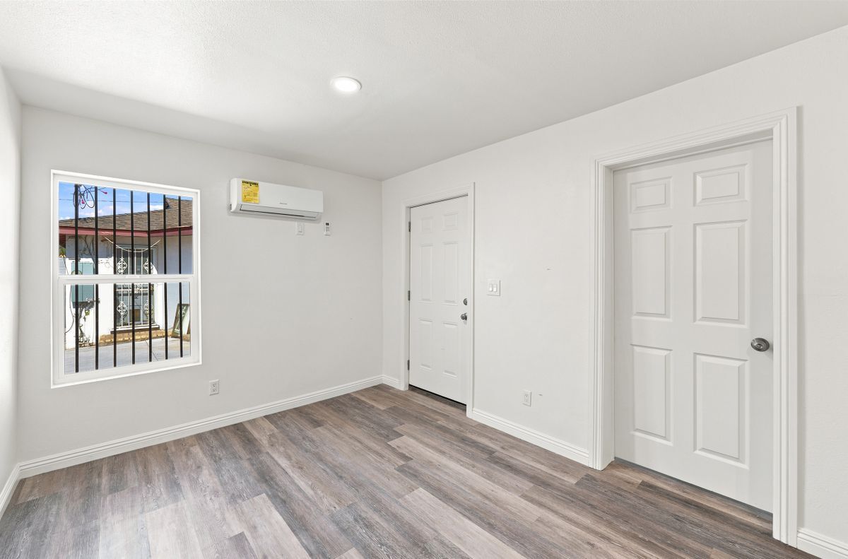 Building Photo - 10646 S Wilton Pl