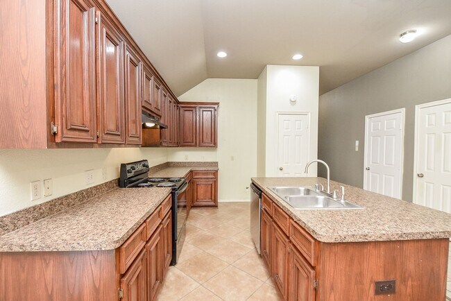 Building Photo - 9235 Black Tooth Way