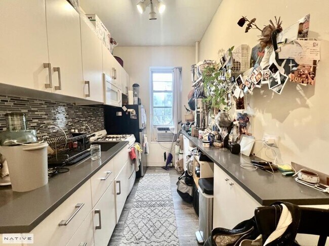 Building Photo - 1 bedroom in BROOKLYN NY 11222