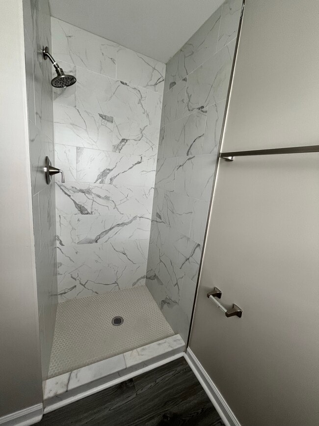 Building Photo - 222 Reynolds St