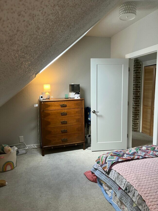 Building Photo - 5909 W Washington Blvd