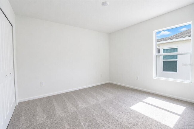 Building Photo - 371 ARTEMIS St