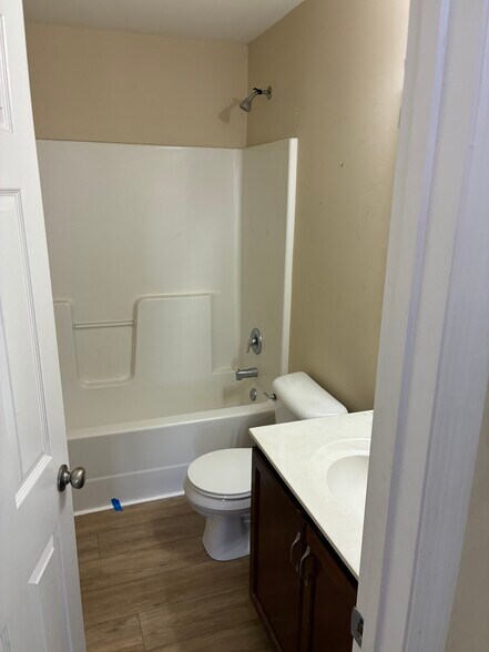 Building Photo - 1120 Marathon Dr