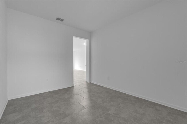 Building Photo - 3157 Laurent Lp