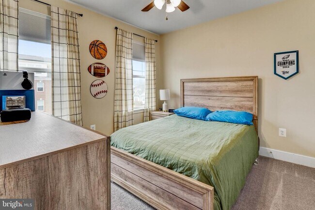 Building Photo - 11716 Emily Dickinson Pl