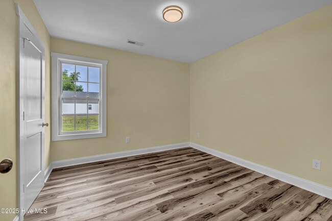 Building Photo - 4009 Alandale Dr