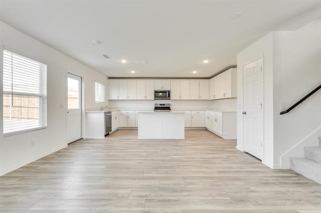 Building Photo - 16048 Isles Dr