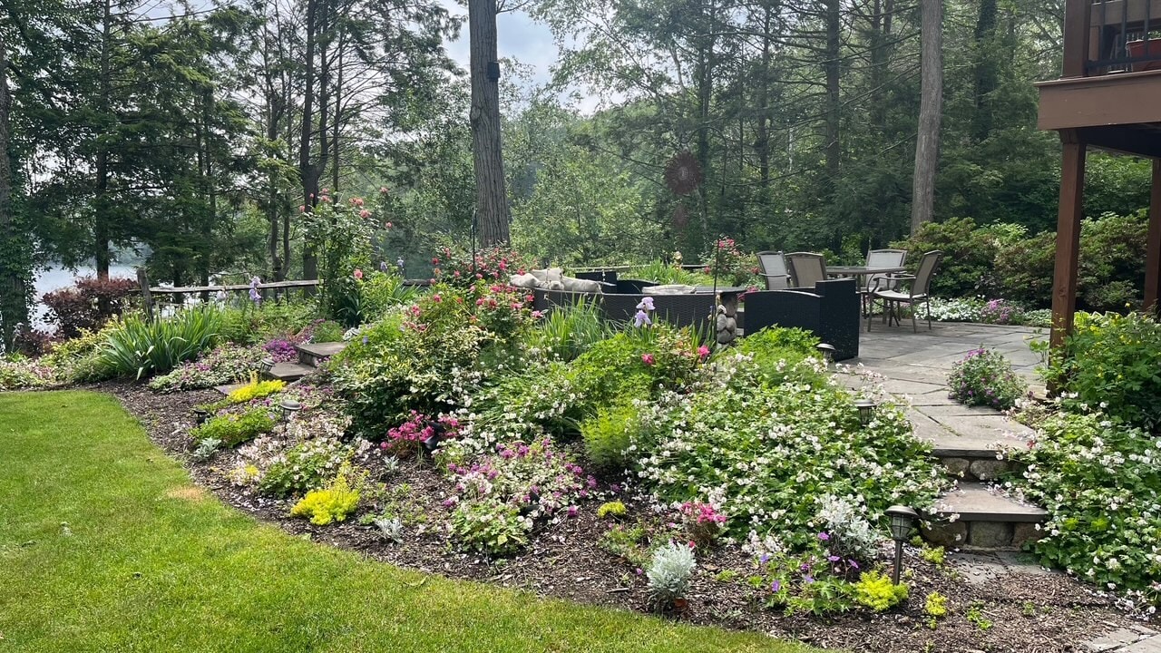 Building Photo - 55 Knollwood Ln