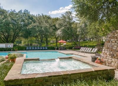 Building Photo - 8820 Southwestern Blvd