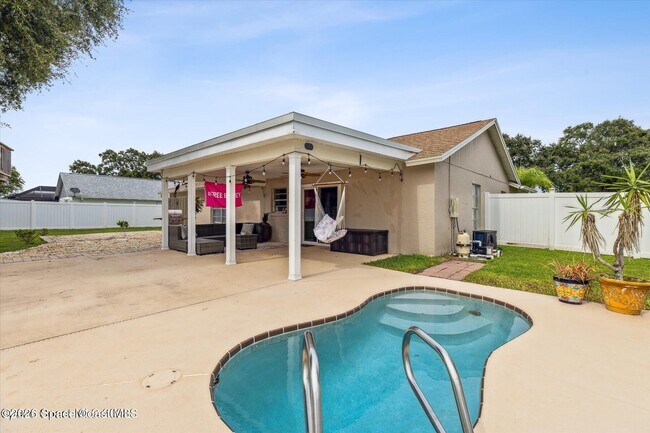 Building Photo - 2532 Kingsmill Ave