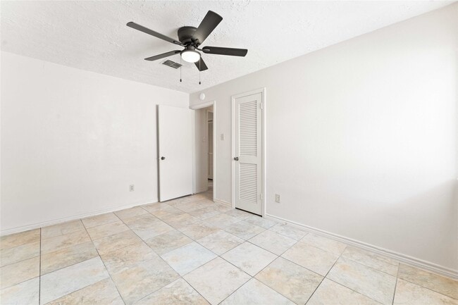 Building Photo - 9134 Gustine Ln