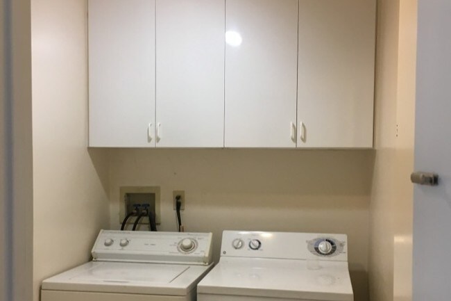 Closed off laundry room - 17218 Escalon Dr