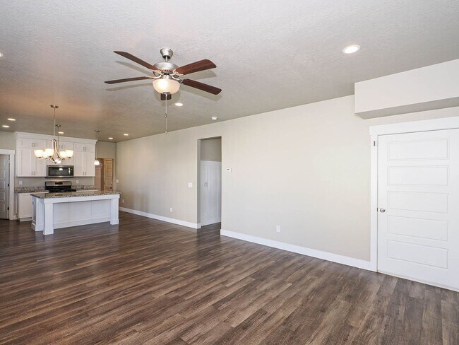 Building Photo - 4-bedroom, 2.5 bathroom Home