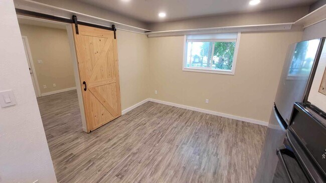 Building Photo - 2018 King Ct
