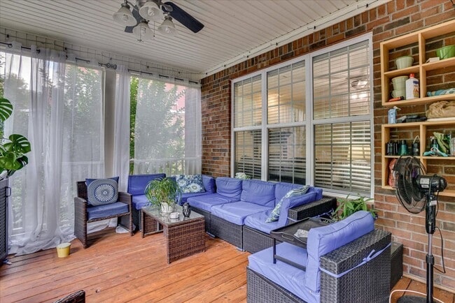 Building Photo - 5 bedroom/3.5 bathroom home in Evans with ...