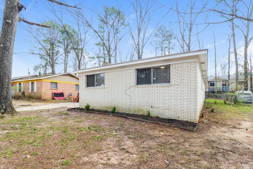 Building Photo - 5301 Keats Dr