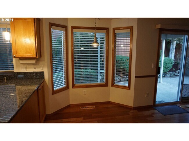Building Photo - Charming 3-Bedroom Home with Covered Patio...
