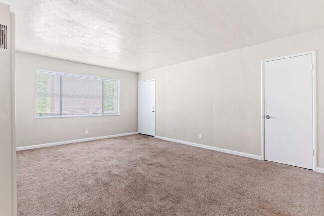Building Photo - Cozy 1-Bed Oakland Apartment: San Leandro ...
