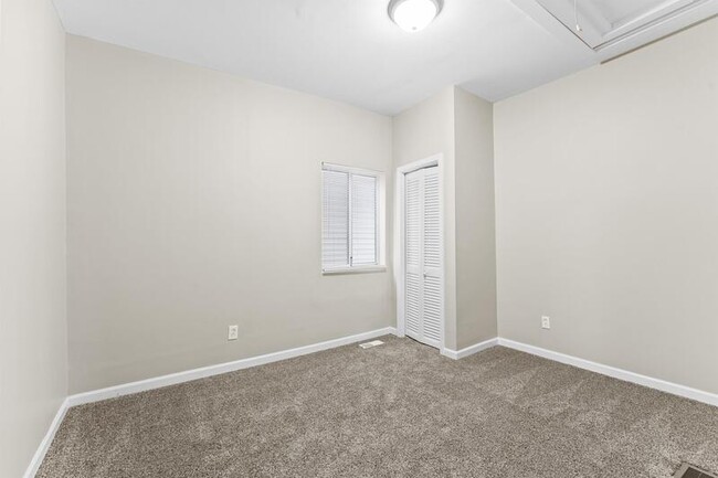 Building Photo - 2040 Austin Ave