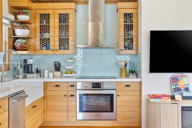 Building Photo - 235 Tavernier Dr