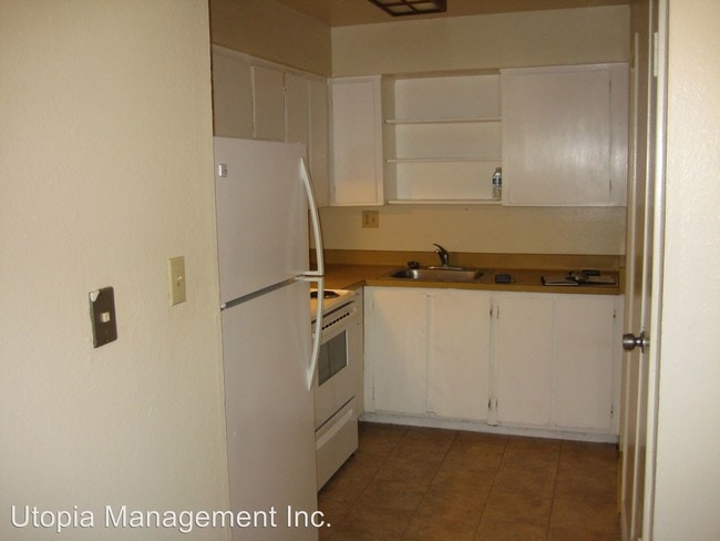 Building Photo - 2 br, 1 bath House - 1493 Del Rio Circle #A