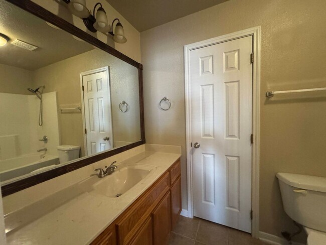 Building Photo - 3003 Baldwin Loop