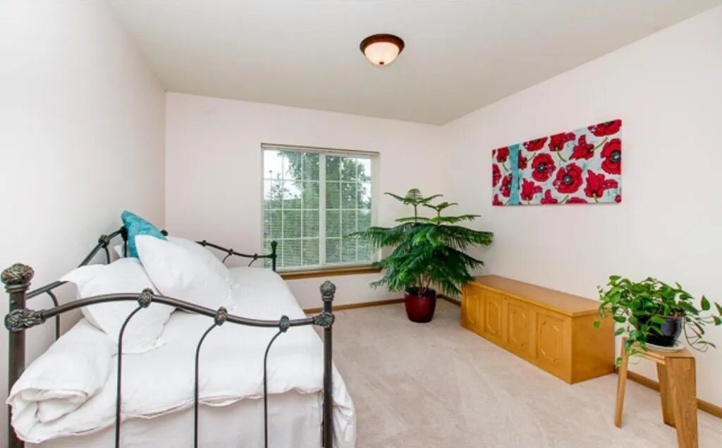 Building Photo - 14 Bridgewater Trl