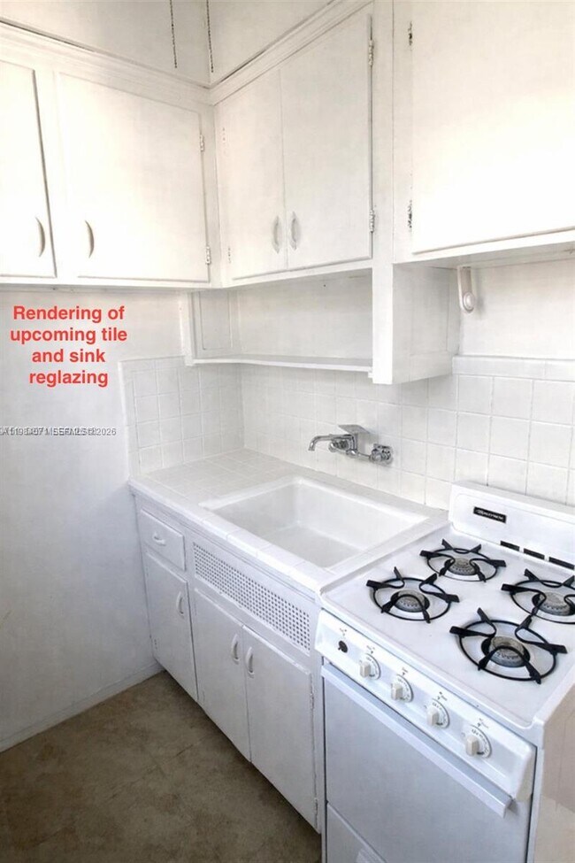 Building Photo - 901 Collins Ave