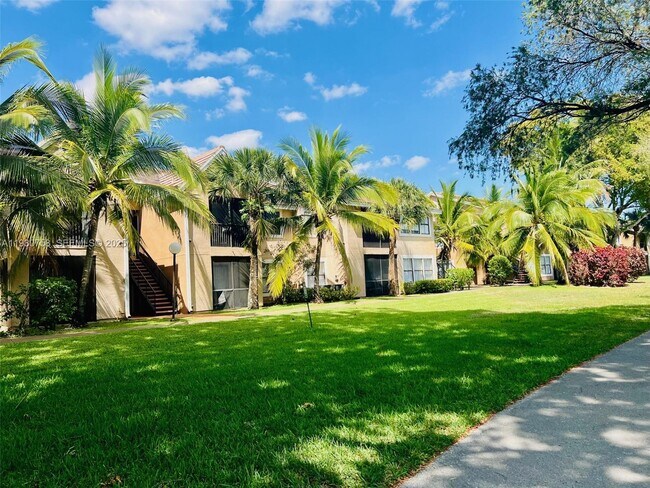 Building Photo - 10670 SW 156th Pl