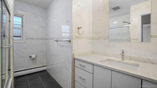 Building Photo - 22 Marshall Ln