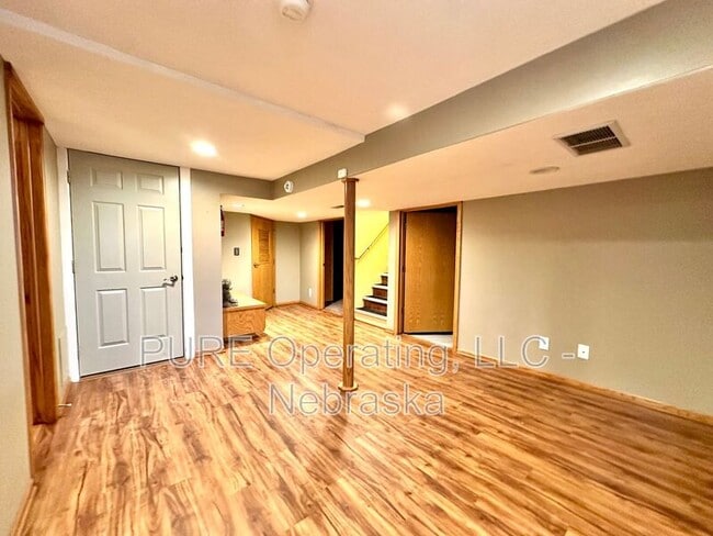 Building Photo - 5120 Franklin St