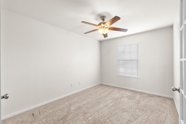 Building Photo - 15406 Grand Sage Dr