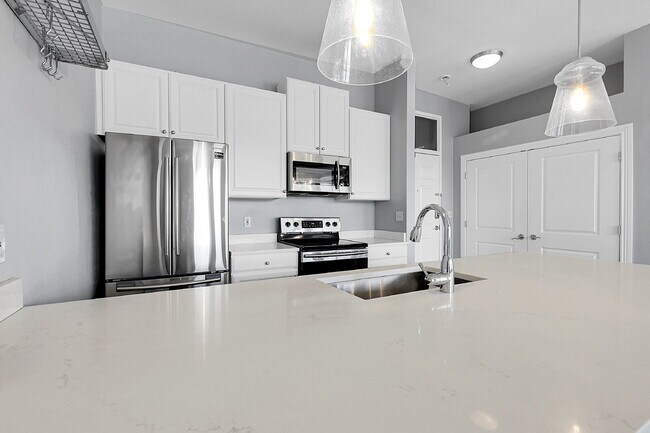 Building Photo - $1,530.00 - 1 Bed, 1 Bath Condo in Denver in Great Location!