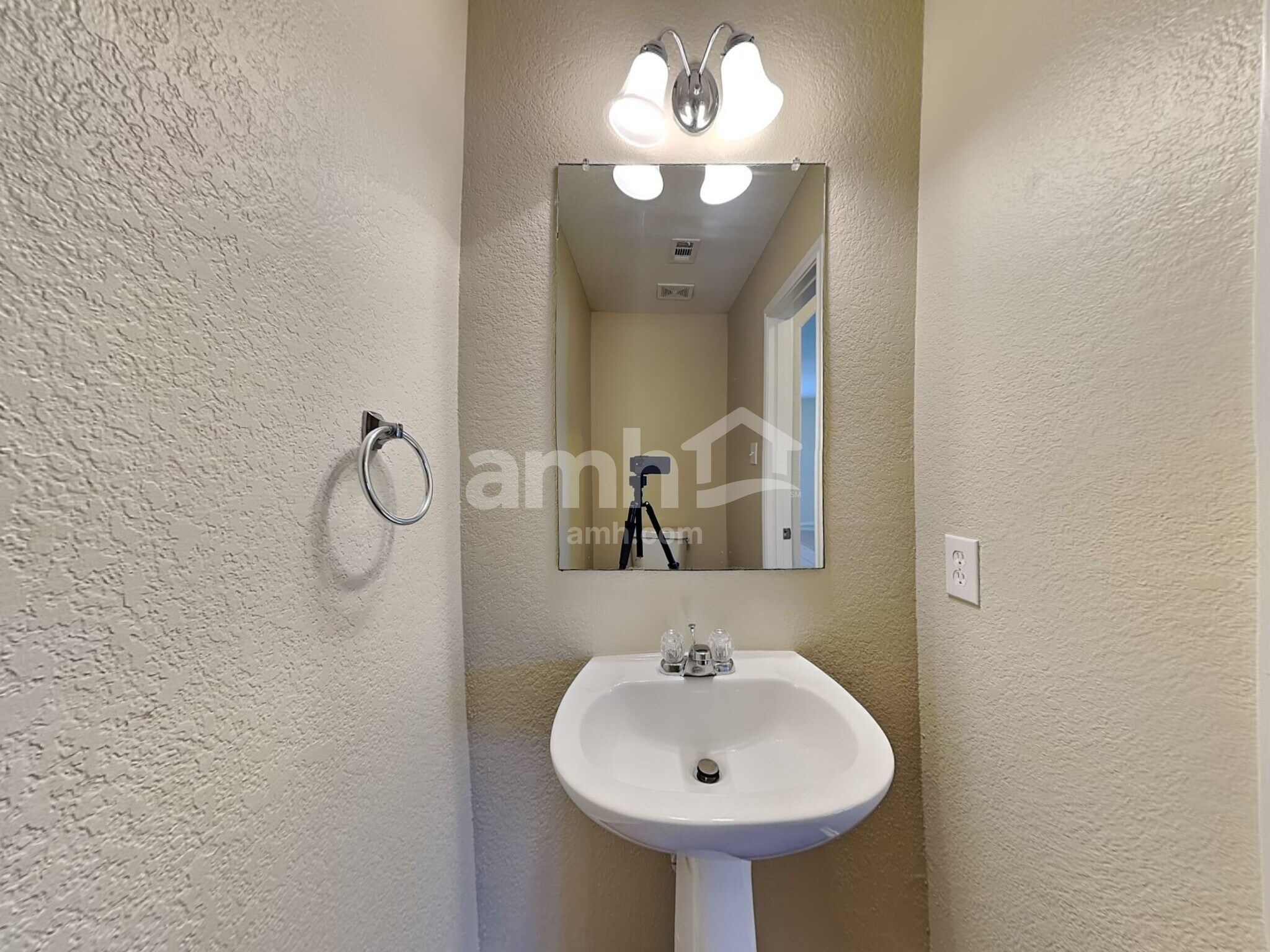 Building Photo - 12803 Salerno Way